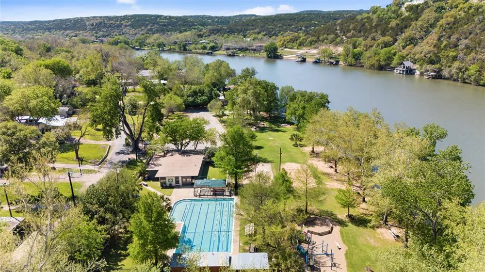 811 Presa Arriba Road Austin, TX 78733