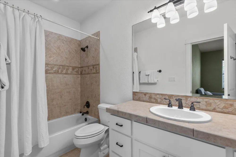 811 Presa Arriba Road Austin, TX 78733