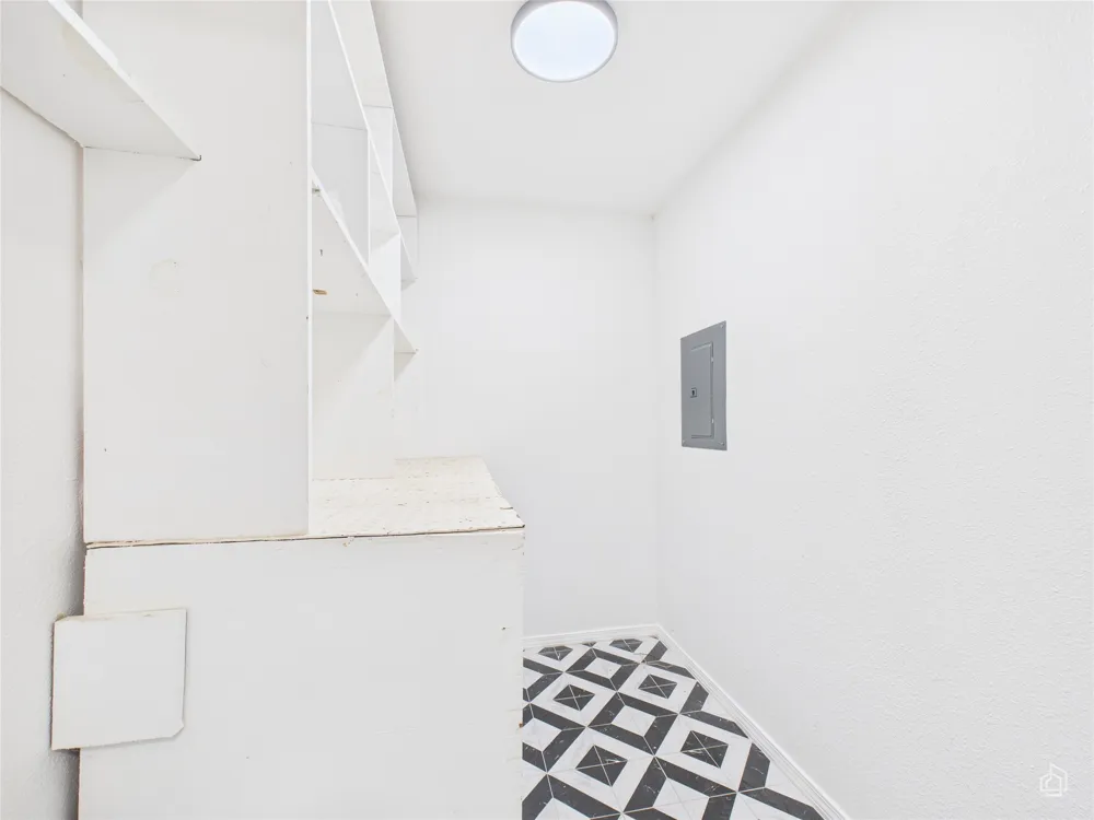 5809 Glenhollow Path Austin, TX 78745