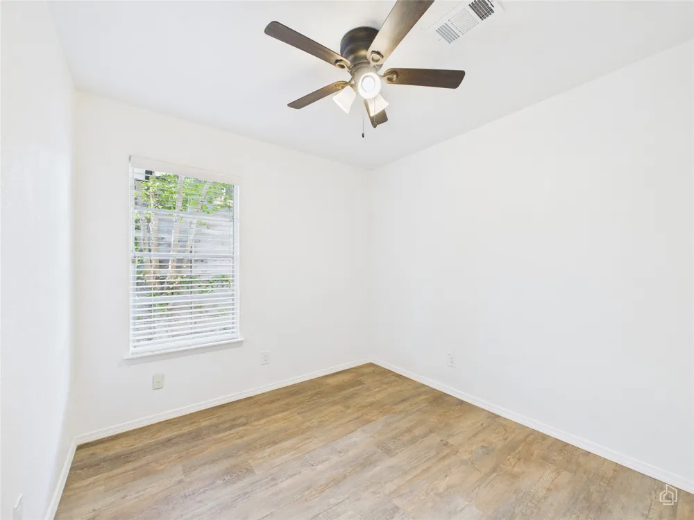 5809 Glenhollow Path Austin, TX 78745