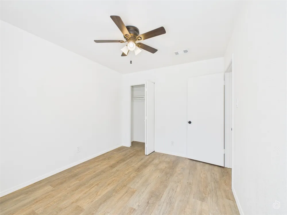 5809 Glenhollow Path Austin, TX 78745