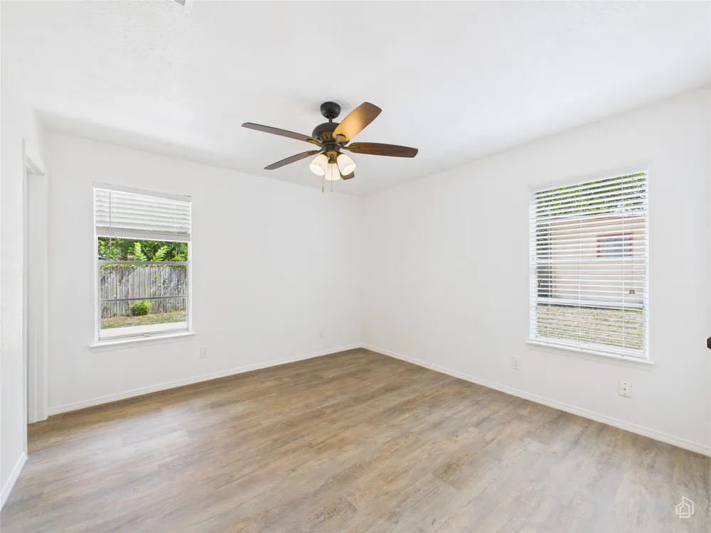 5809 Glenhollow Path Austin, TX 78745