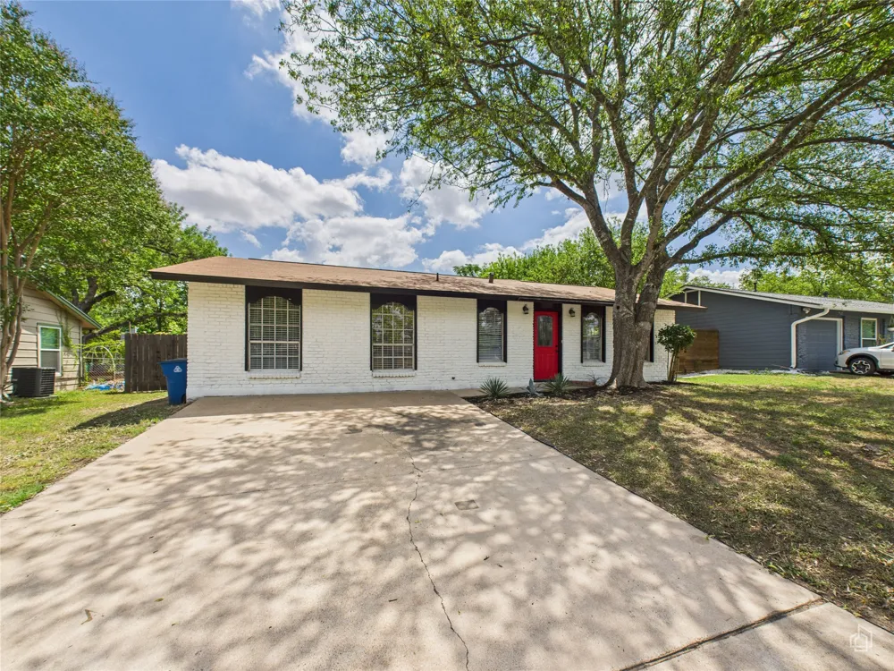 5809 Glenhollow Path Austin, TX 78745