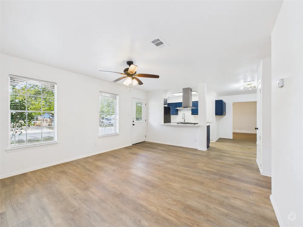 5809 Glenhollow Path Austin, TX 78745