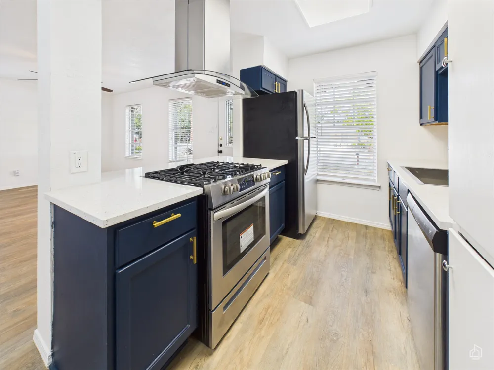 5809 Glenhollow Path Austin, TX 78745