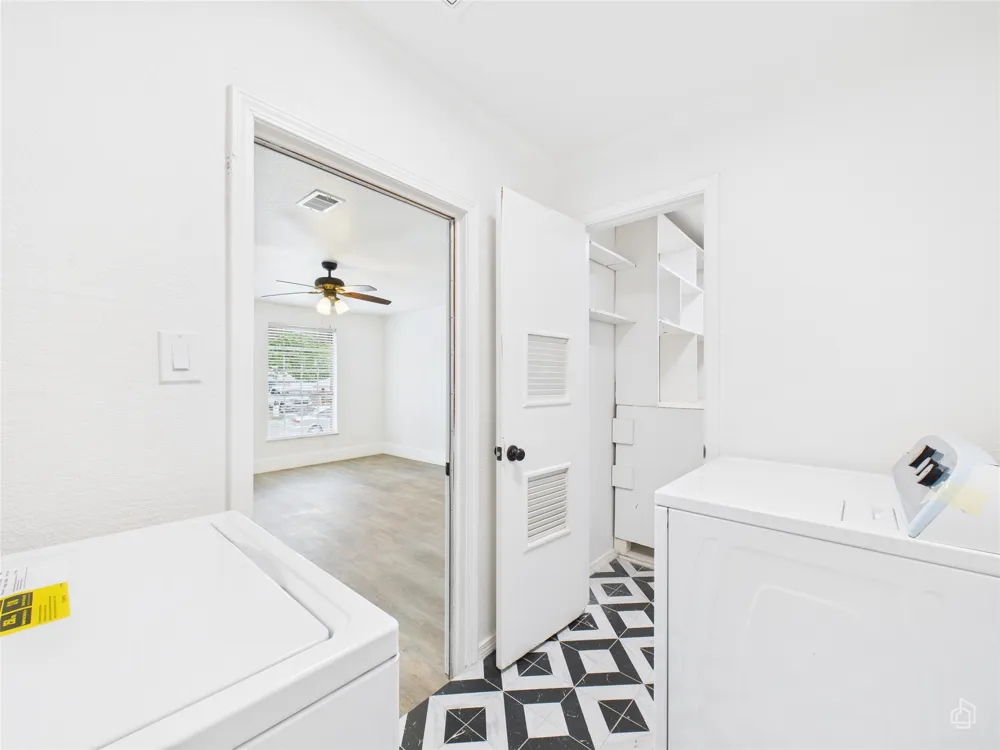 5809 Glenhollow Path Austin, TX 78745