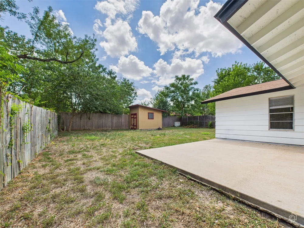 5809 Glenhollow Path Austin, TX 78745