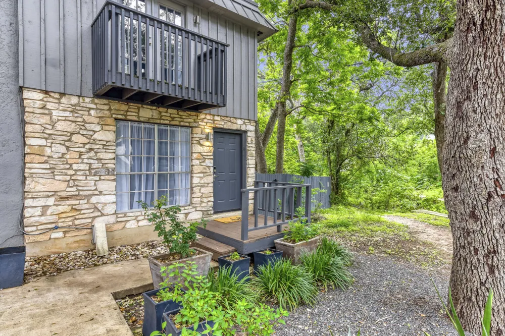 1912 Lightsey Road #6 Austin, TX 78704