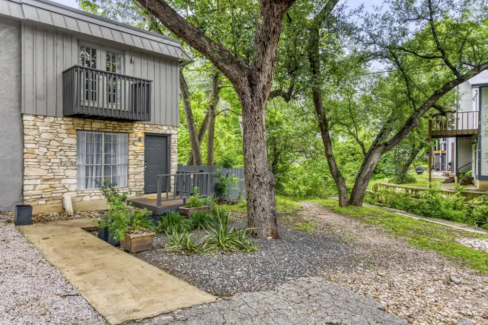 1912 Lightsey Road #6 Austin, TX 78704