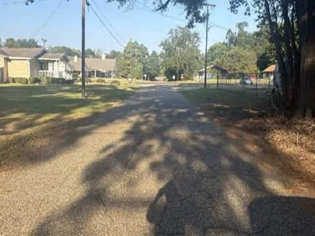 701 Owens Jefferson, TX 75657