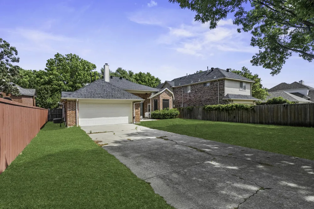 3916 Kimbrough Lane Plano, TX 75025