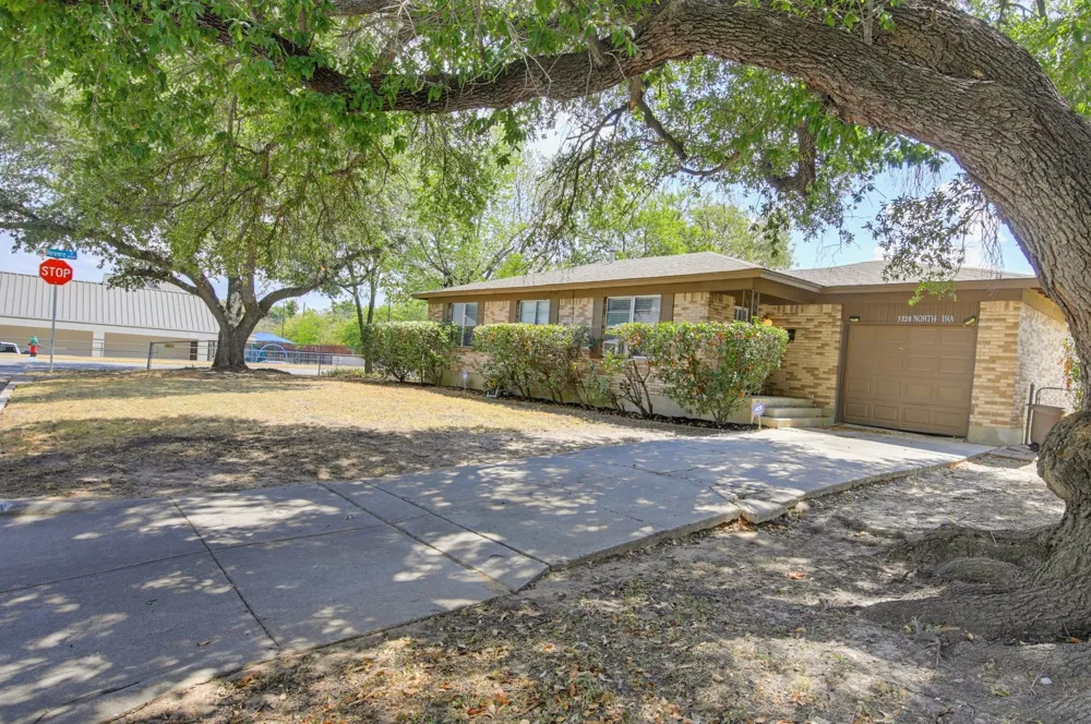 5328 Ira Street Haltom City, TX 76117