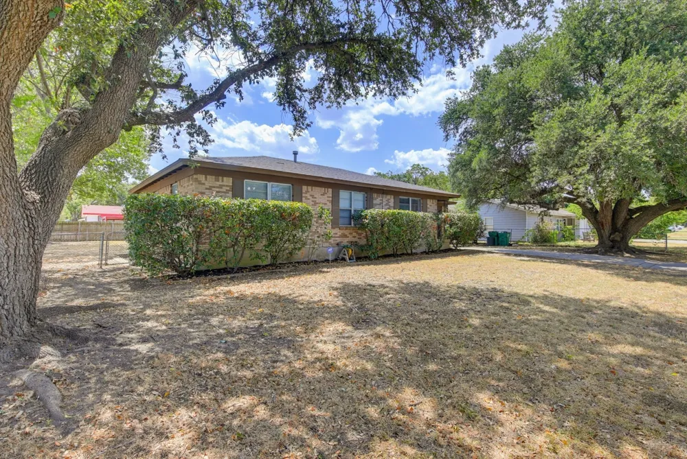 5328 Ira Street Haltom City, TX 76117