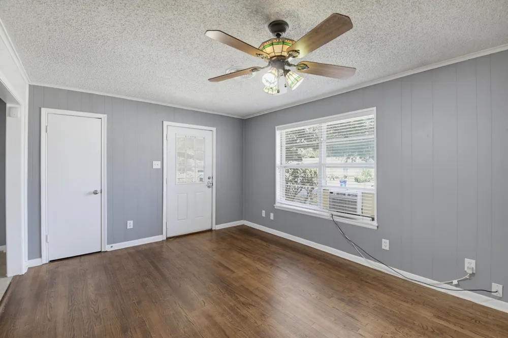 5328 Ira Street Haltom City, TX 76117