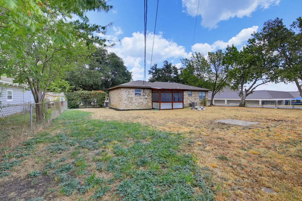 5328 Ira Street Haltom City, TX 76117