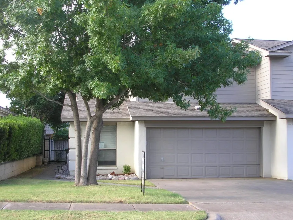 224 Wayside Court Bedford, TX 76021