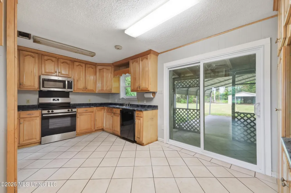 1102 Jackson Landing Road Picayune, MS 39466