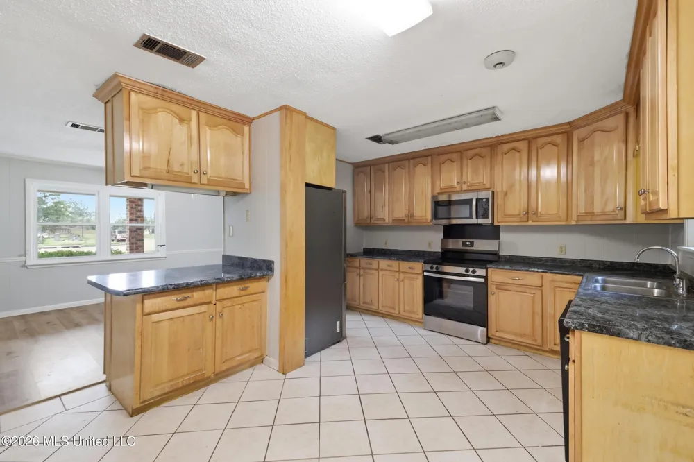1102 Jackson Landing Road Picayune, MS 39466