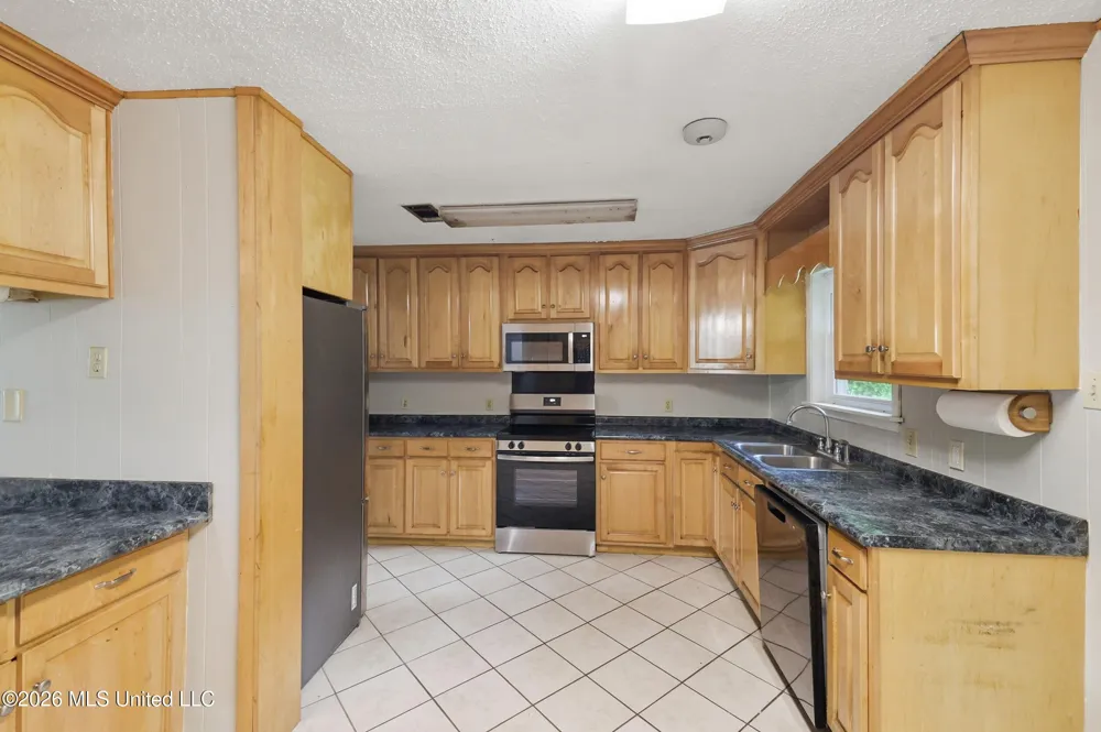 1102 Jackson Landing Road Picayune, MS 39466