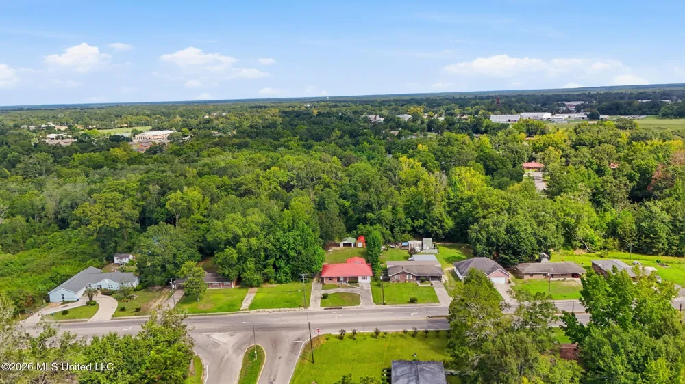 1102 Jackson Landing Road Picayune, MS 39466