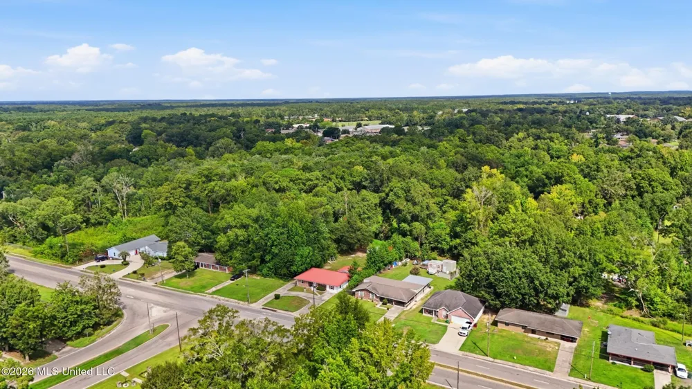 1102 Jackson Landing Road Picayune, MS 39466