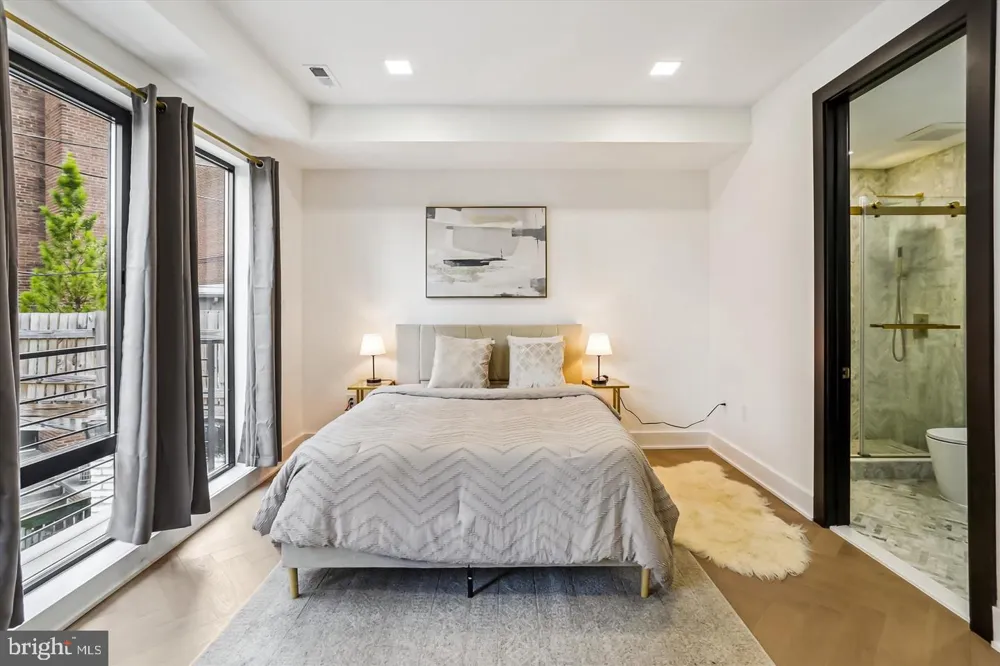 1832 FLORIDA AVENUE NW Washington, DC 20009