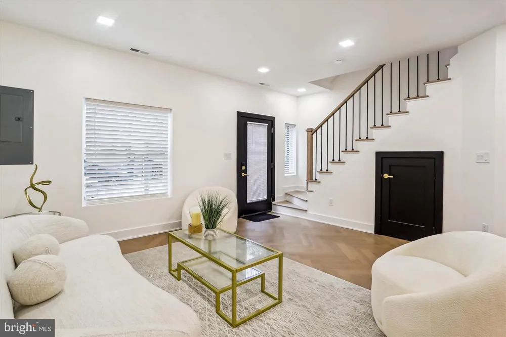 1832 FLORIDA AVENUE NW Washington, DC 20009