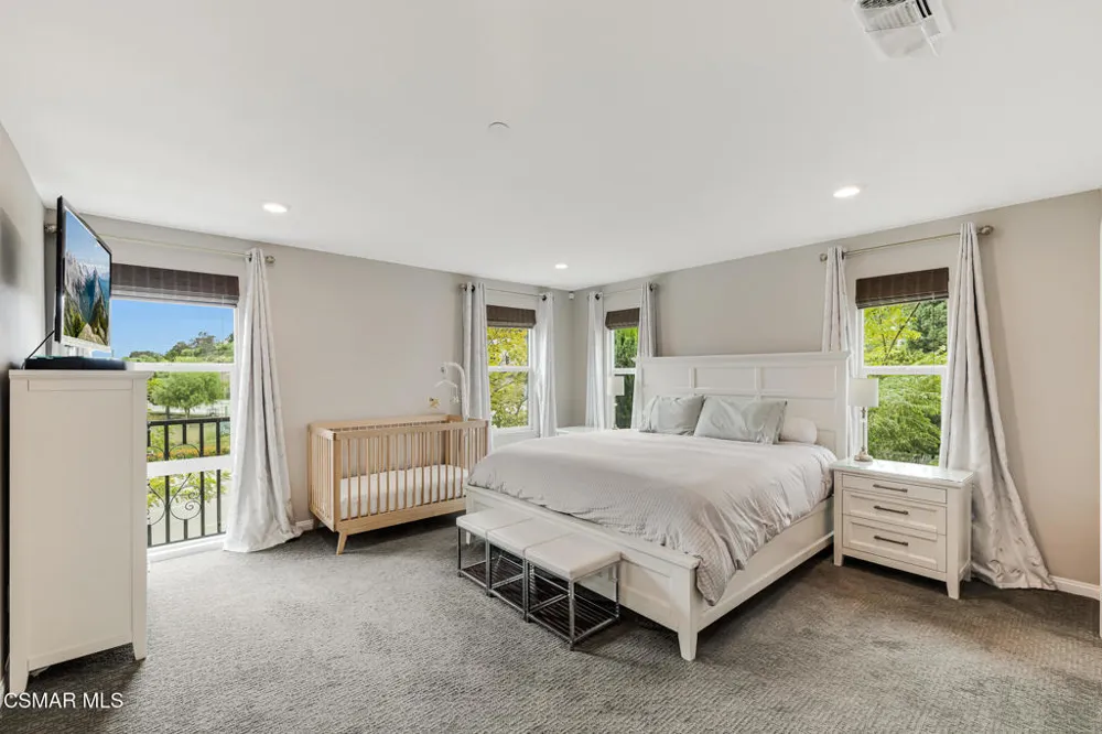 697 Camino Tierra Santa Camarillo, CA 93010