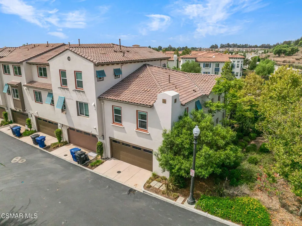 697 Camino Tierra Santa Camarillo, CA 93010