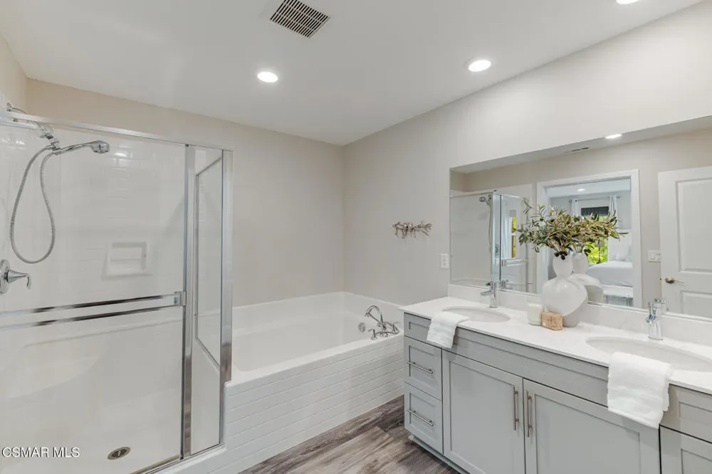 697 Camino Tierra Santa Camarillo, CA 93010
