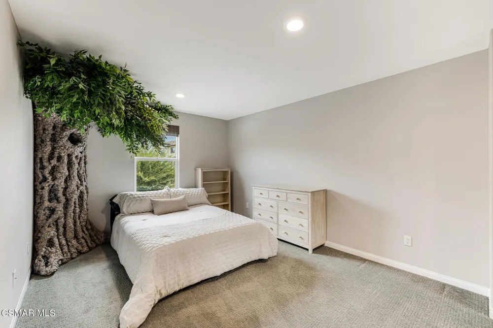 697 Camino Tierra Santa Camarillo, CA 93010