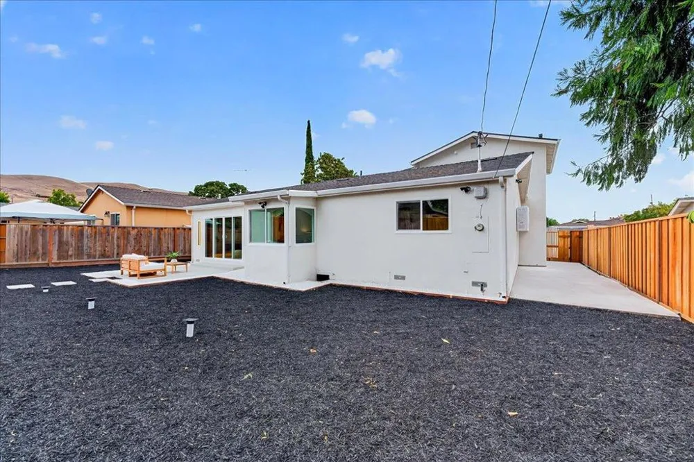 1821 Burley Drive Milpitas, CA 95035