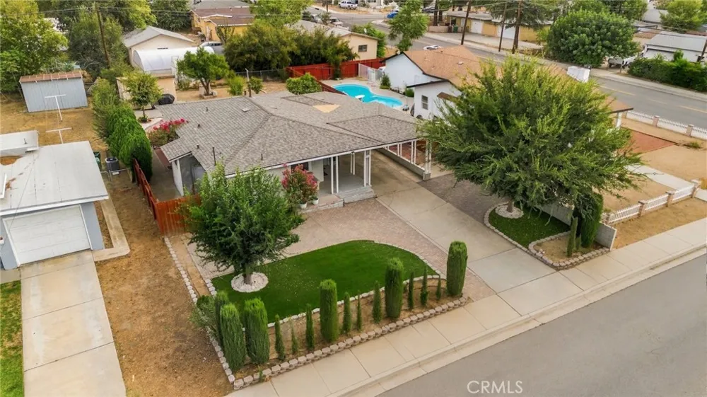 831 W George Banning, CA 92220