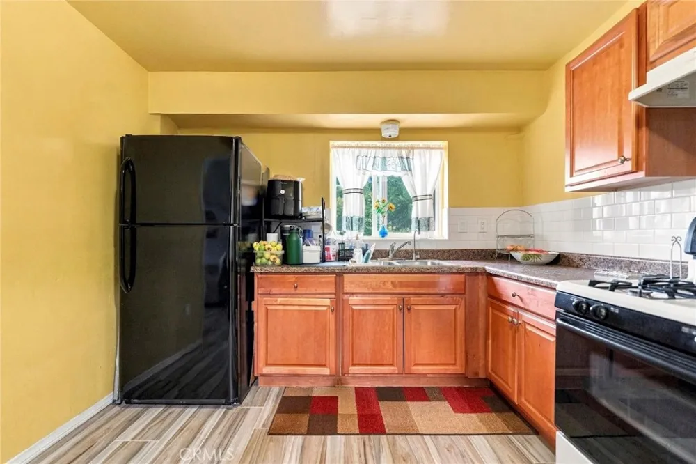 831 W George Banning, CA 92220