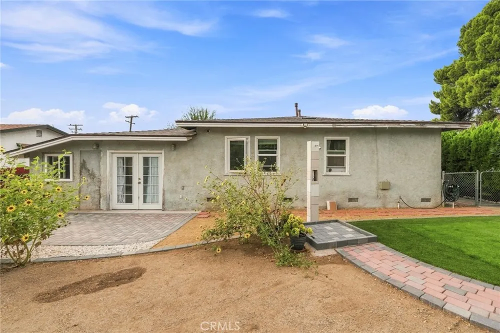 831 W George Banning, CA 92220
