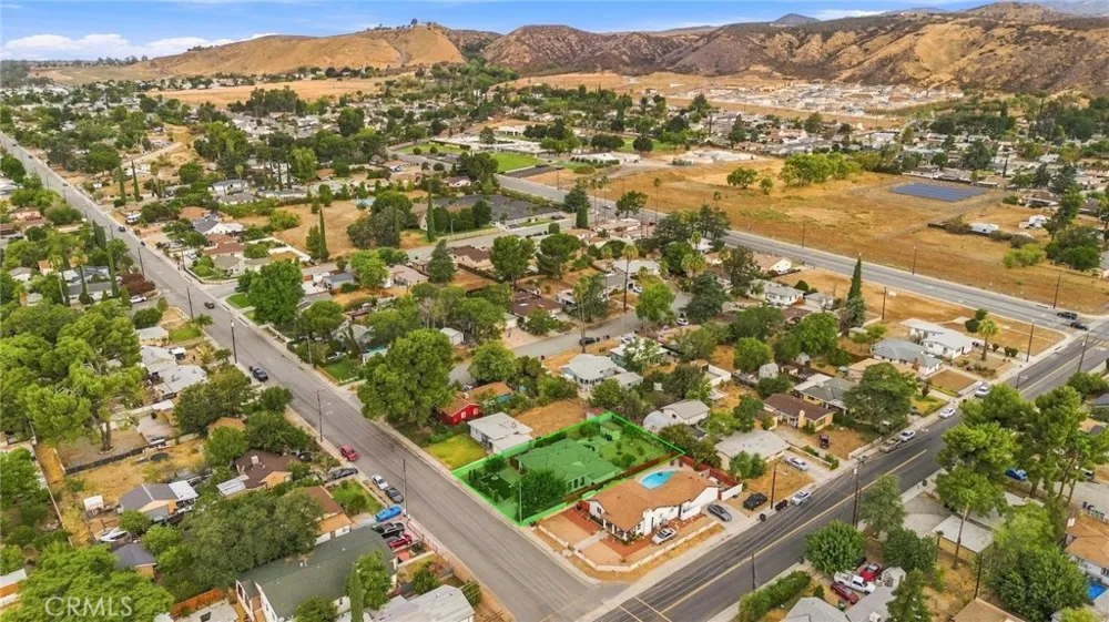 831 W George Banning, CA 92220