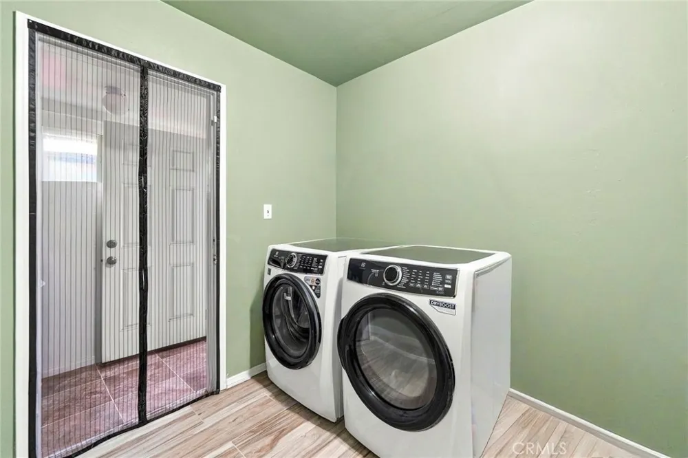 831 W George Banning, CA 92220