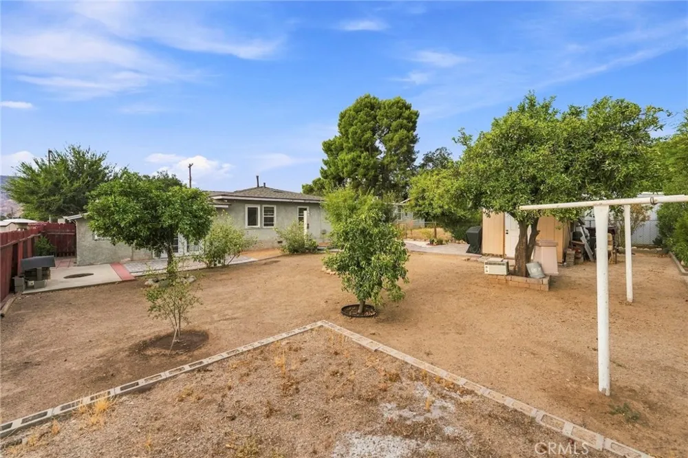 831 W George Banning, CA 92220