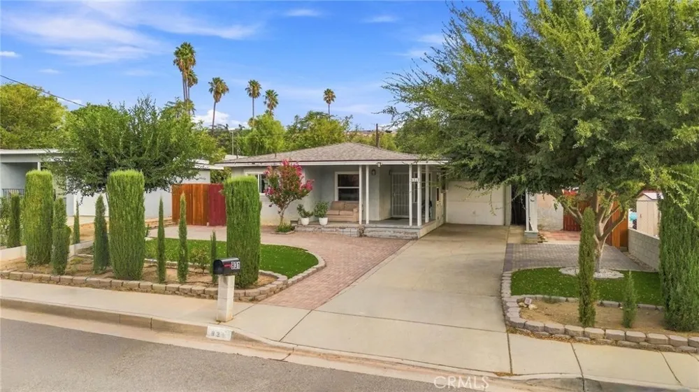 831 W George Banning, CA 92220