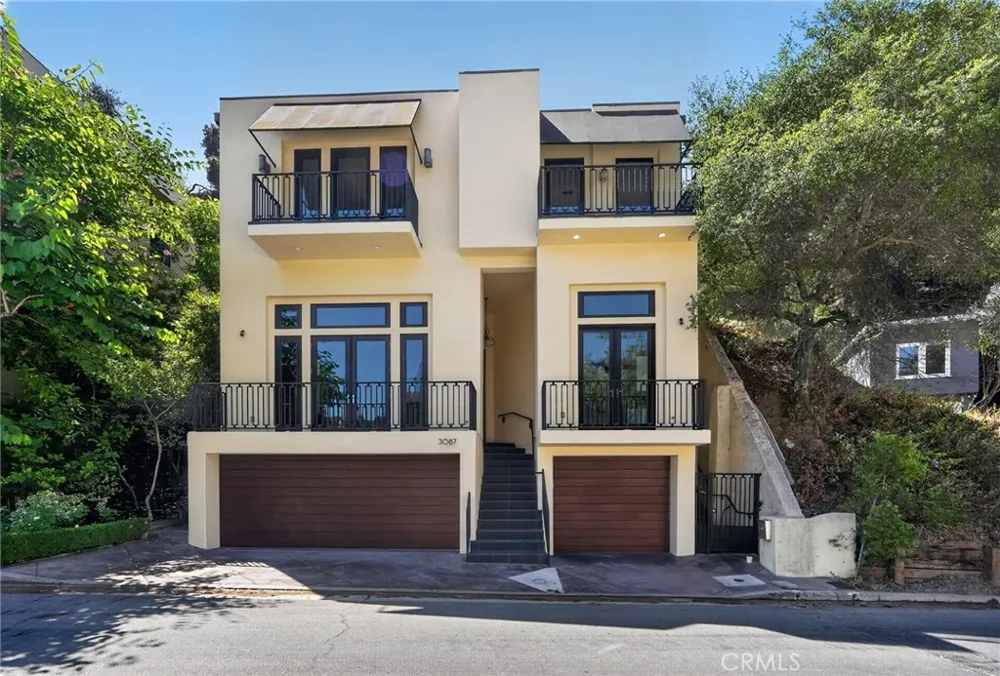 3087 Passmore Drive Los Angeles, CA 90068