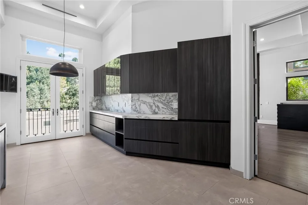 3087 Passmore Drive Los Angeles, CA 90068