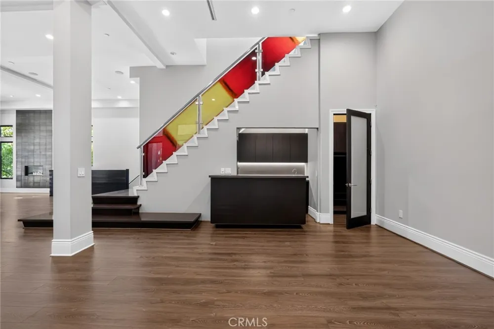 3087 Passmore Drive Los Angeles, CA 90068