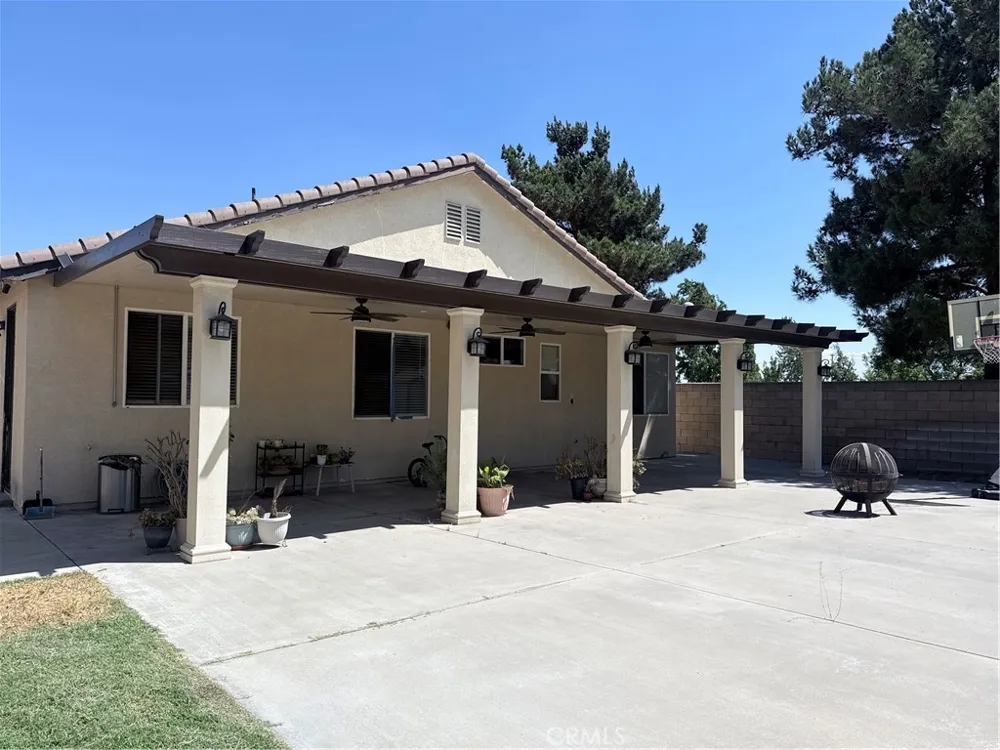 7194 Almeria Fontana, CA 92336