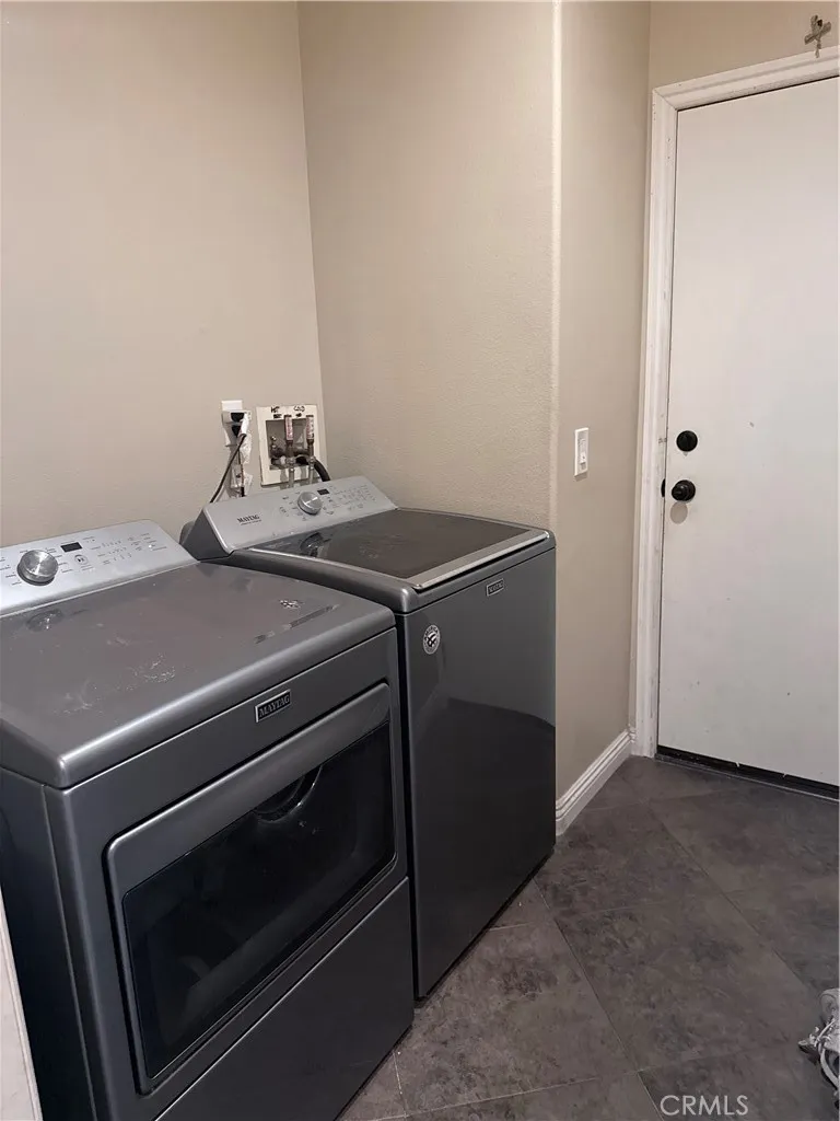 7194 Almeria Fontana, CA 92336