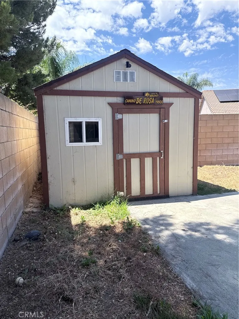 7194 Almeria Fontana, CA 92336