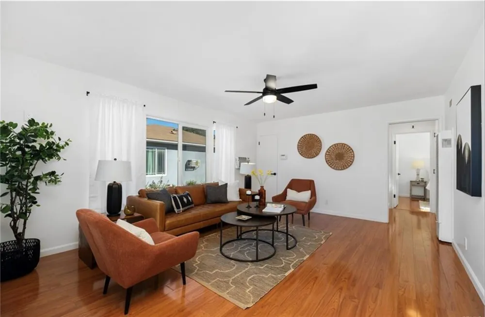 5536 Linden Avenue Long Beach, CA 90805