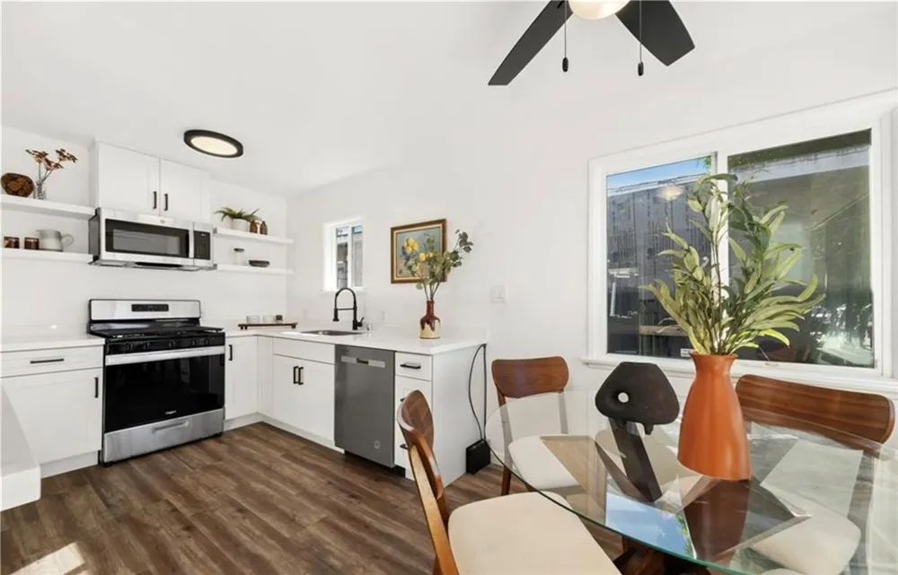 5536 Linden Avenue Long Beach, CA 90805
