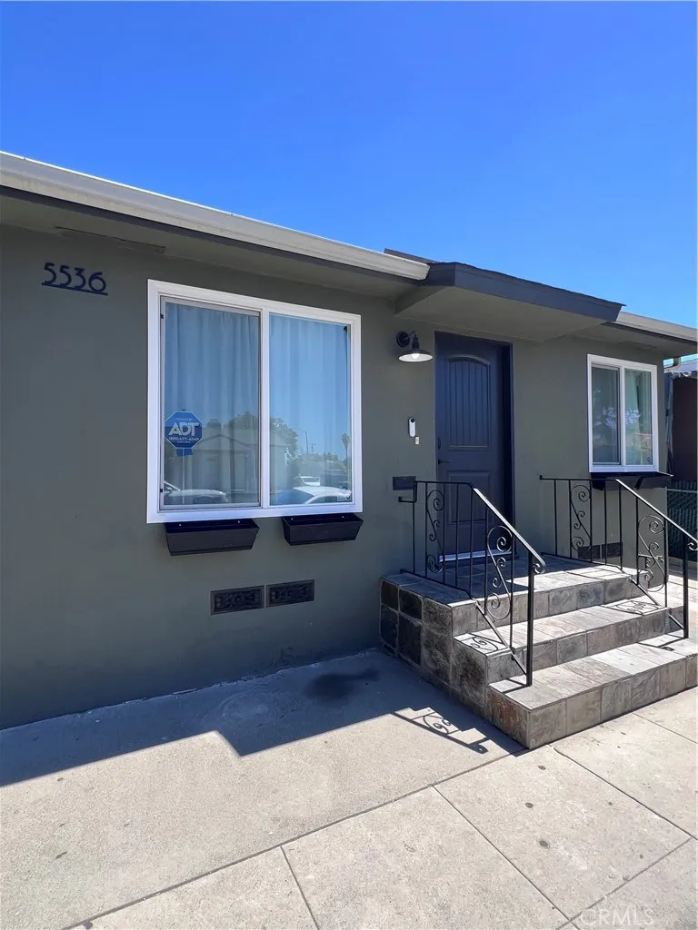 5536 Linden Avenue Long Beach, CA 90805