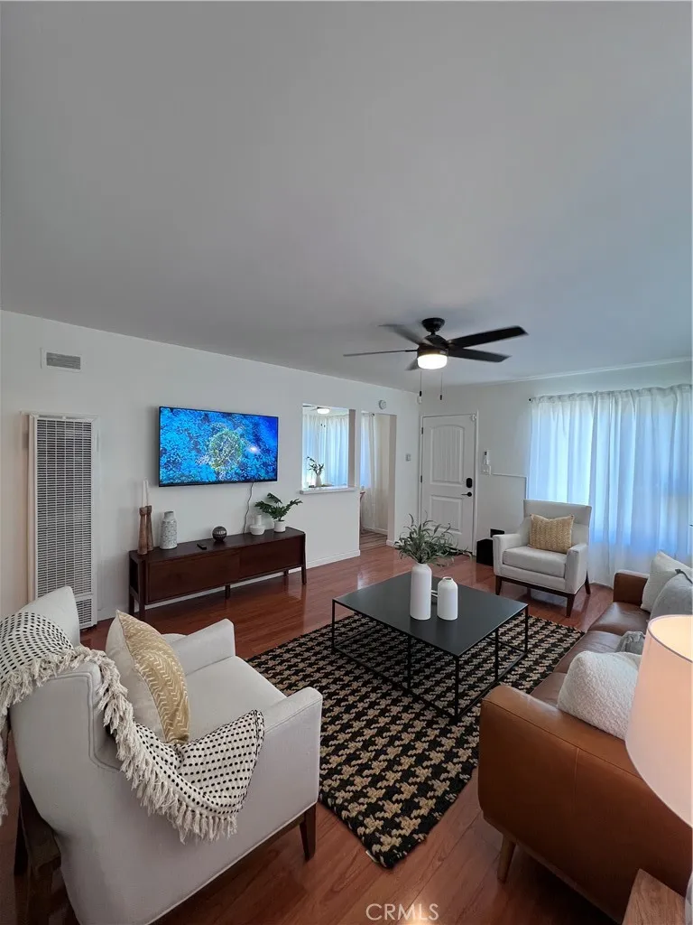 5536 Linden Avenue Long Beach, CA 90805