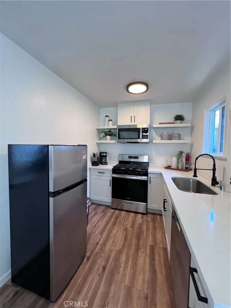 5536 Linden Avenue Long Beach, CA 90805